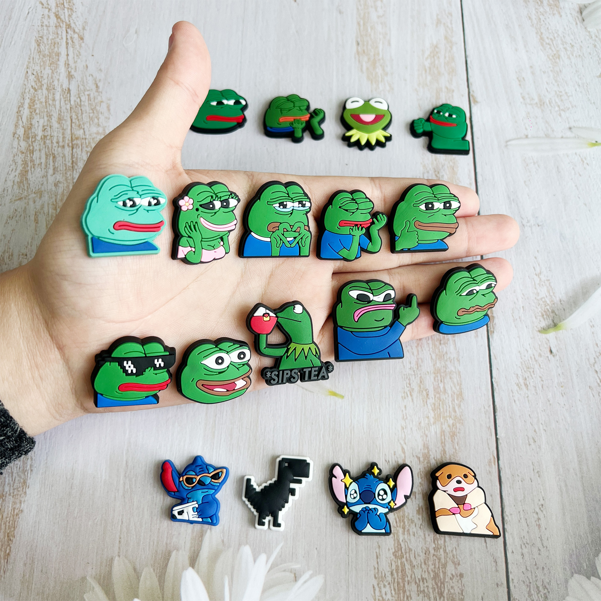New Arrivals Cute Frog Animals – обзор и цена Women'S Accessories Crocs
