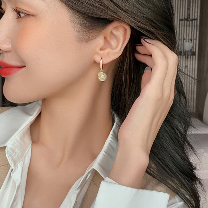 Elegant Cat's Eye Stone round  – обзор и цена Women'S Accessories Trends 2026